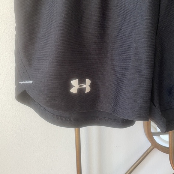 Under Armour Track Shorts - Picture 3 of 5